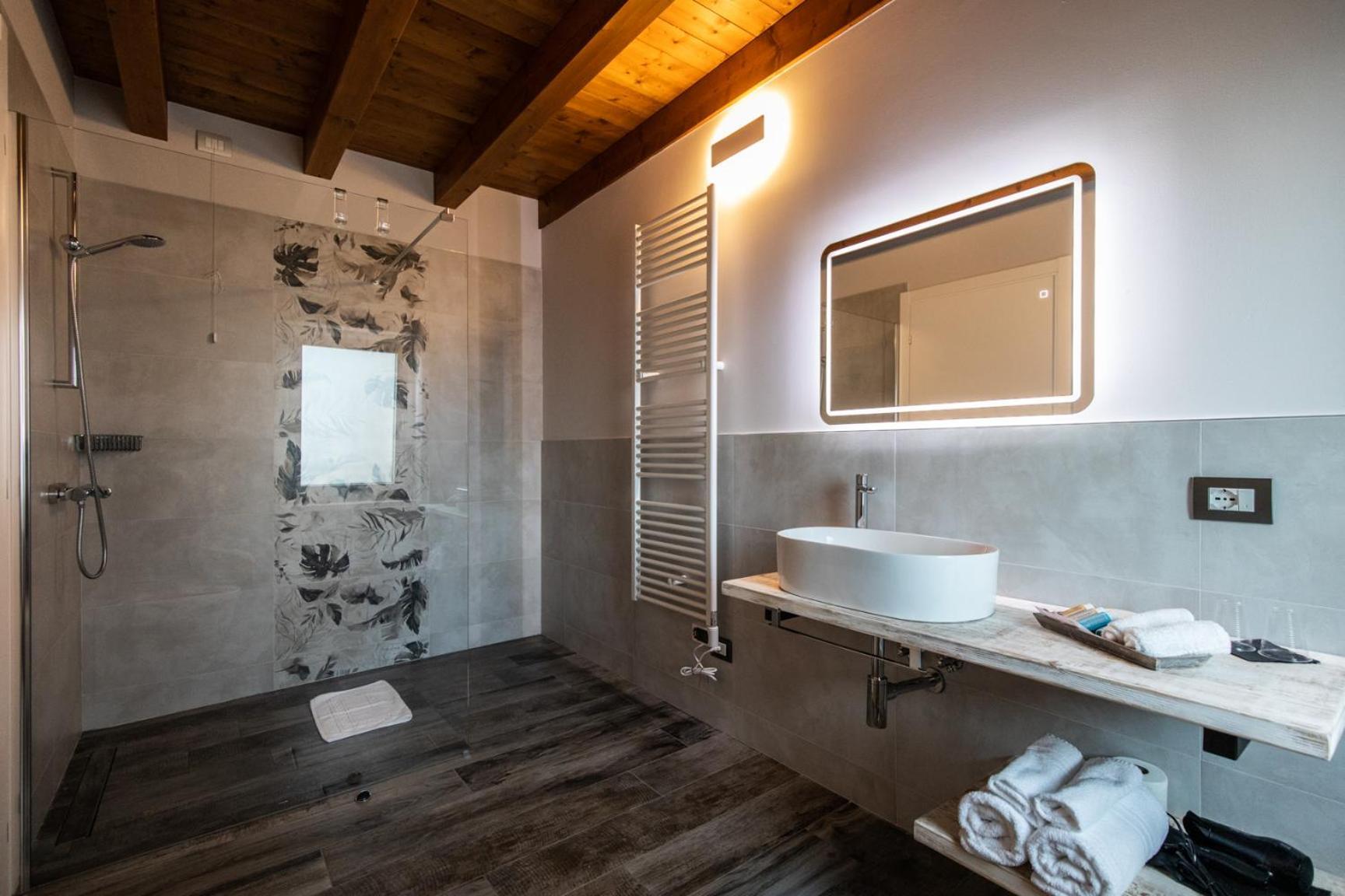 Atmosfere Charme & Country Hotel Borgo San Mauro ภายนอก รูปภาพ